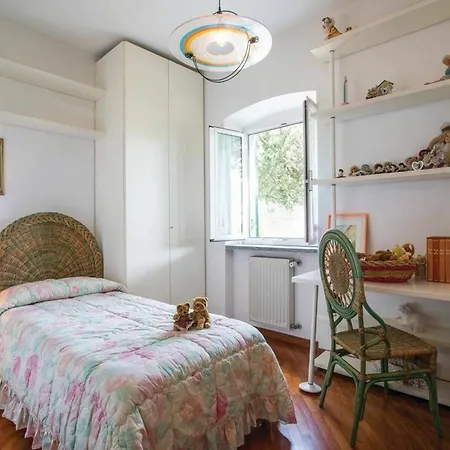 With 3 Bedrooms In Genova, With Wonderful Mountain View, Enclose Villa *