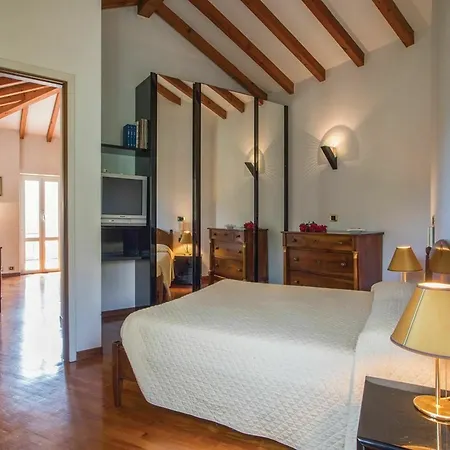 With 3 Bedrooms In Genova, With Wonderful Mountain View, Enclose