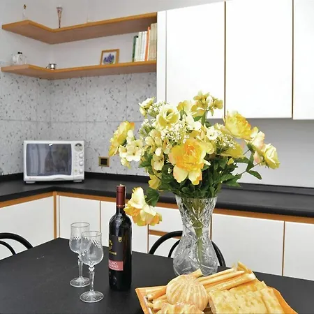With 3 Bedrooms In Genova, With Wonderful Mountain View, Enclose Βίλα
